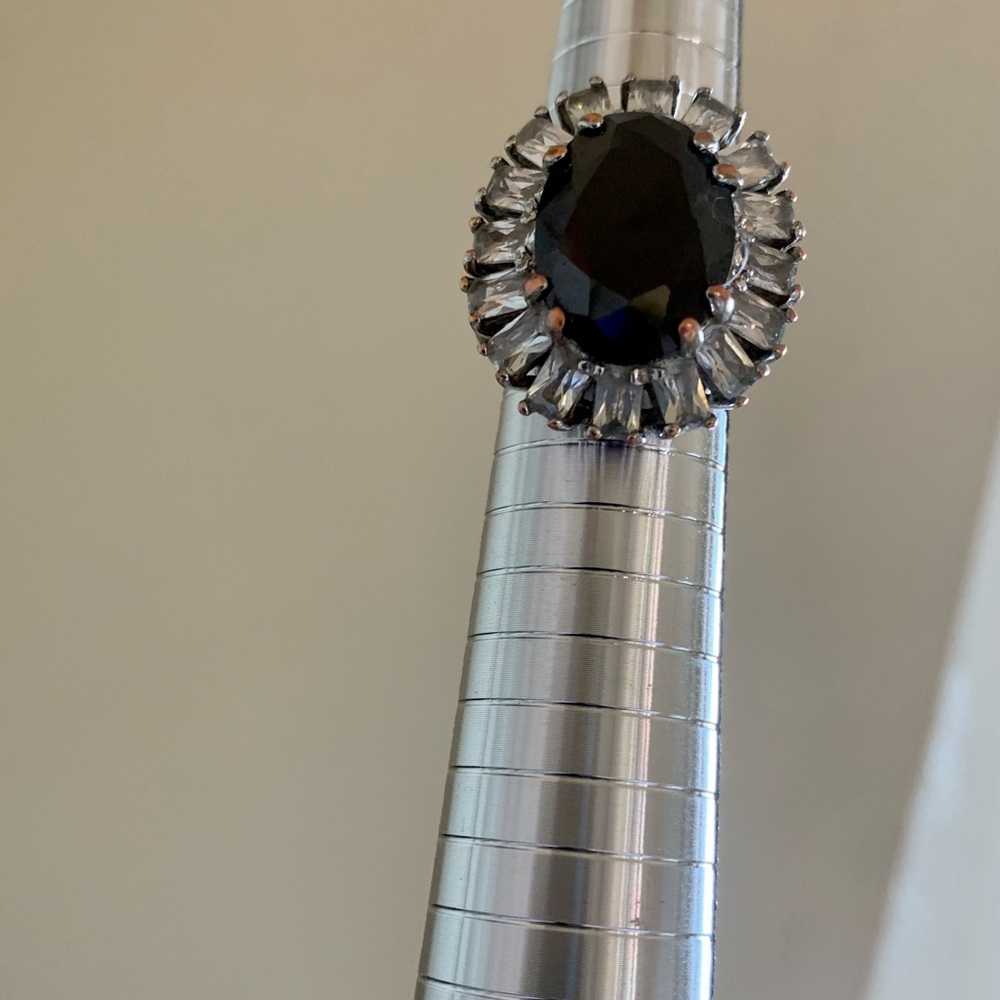 Brilliant Fashion Cocktail Ring - Picture 4 of 6